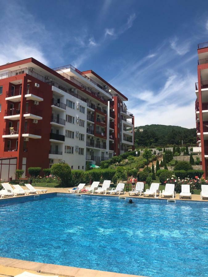Apartamento Fort Noks Panorama I Marina Elenite Exterior foto